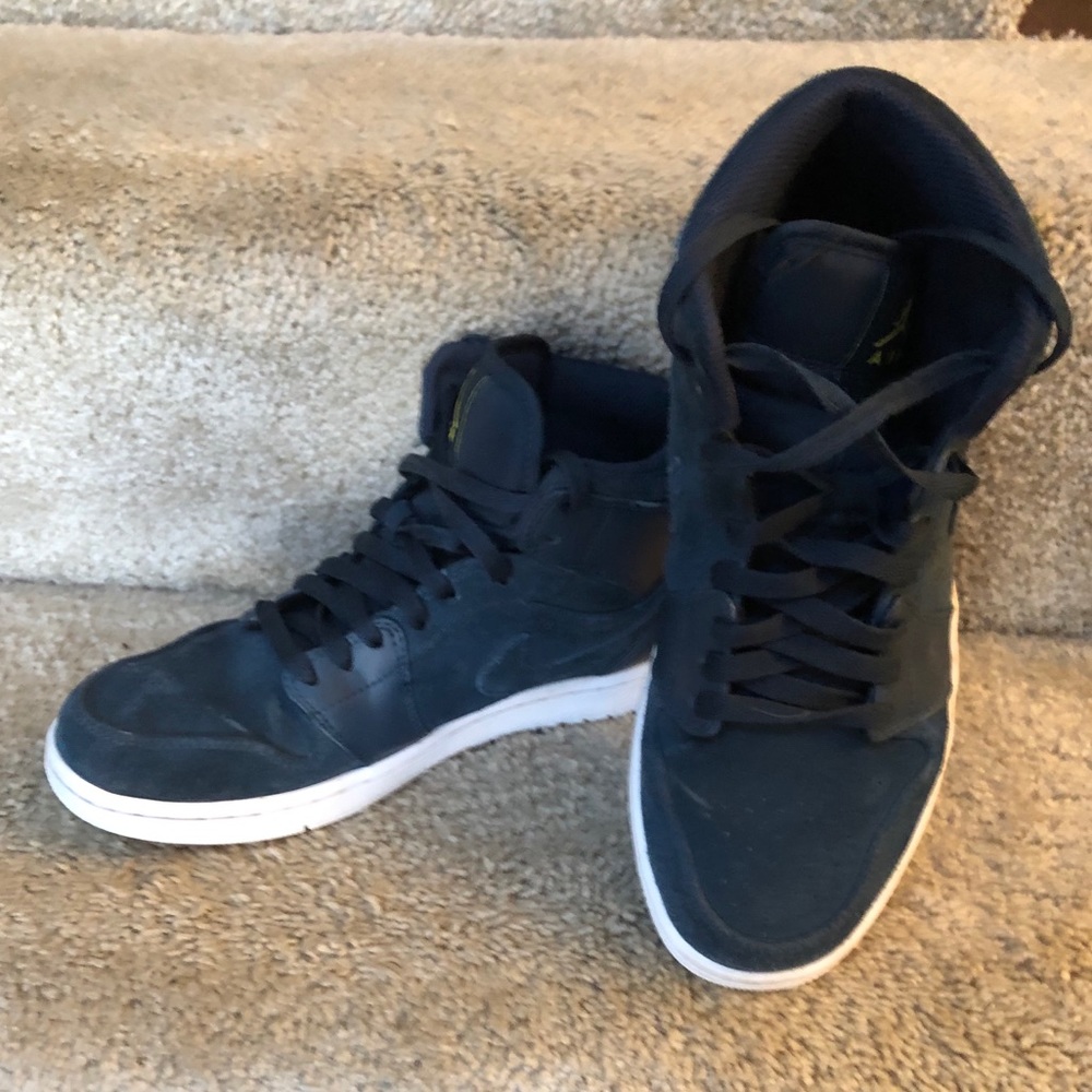 Air Jordan 1 Blue